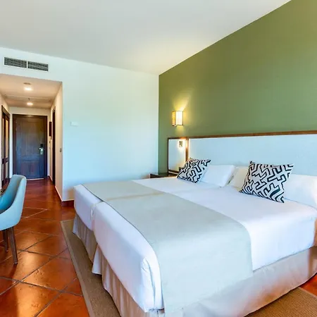 Puerto Antilla Grand