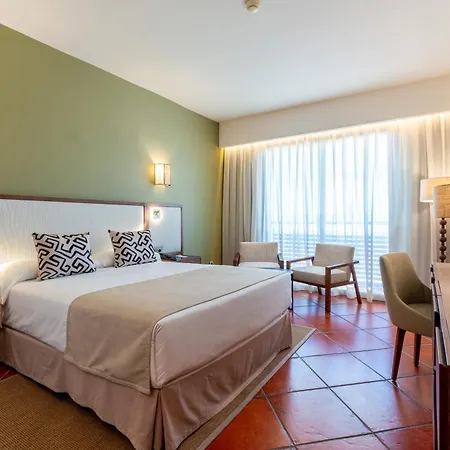 Otel Puerto Antilla Grand
