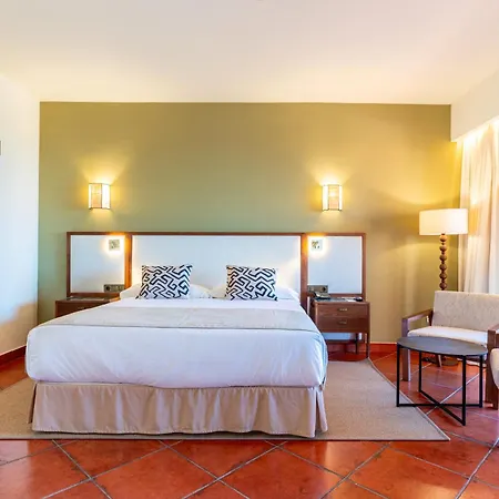 Puerto Antilla Grand